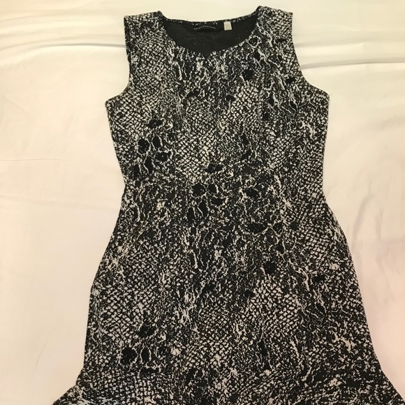 Pattern Dress - Picture 1 of 2